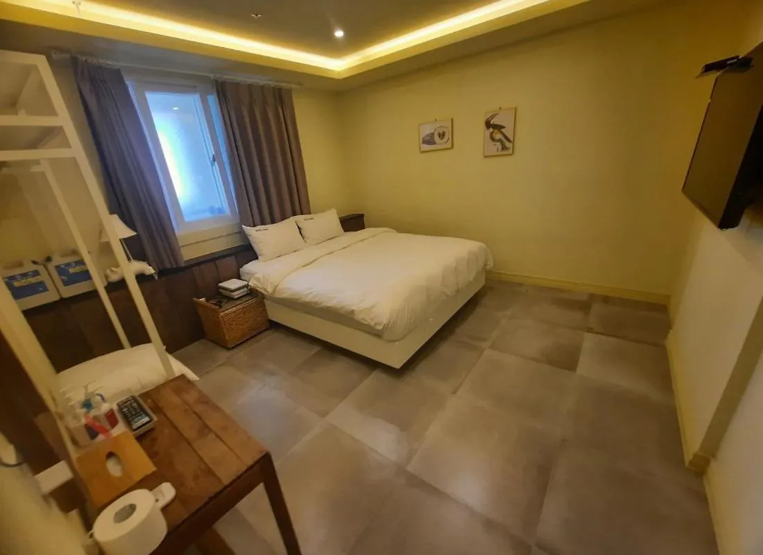 Songjeong Lesign Hotel Puszan